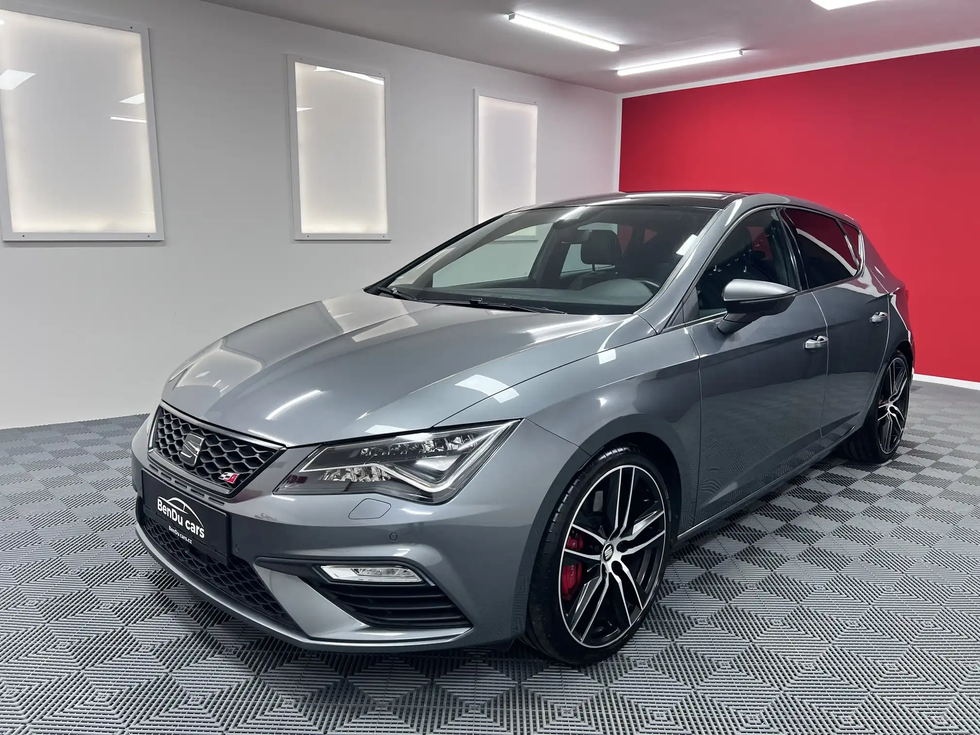 0001_Seat_Leon_Cupra300